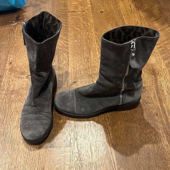 Women’s Stuart Weitzman Brown Boots Size 5 - Picture 1 of 6